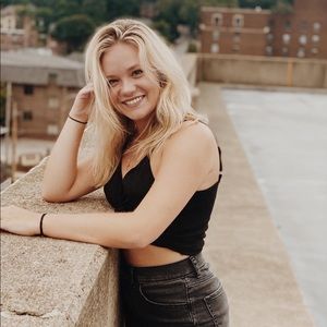 Meet your Posher, Julia